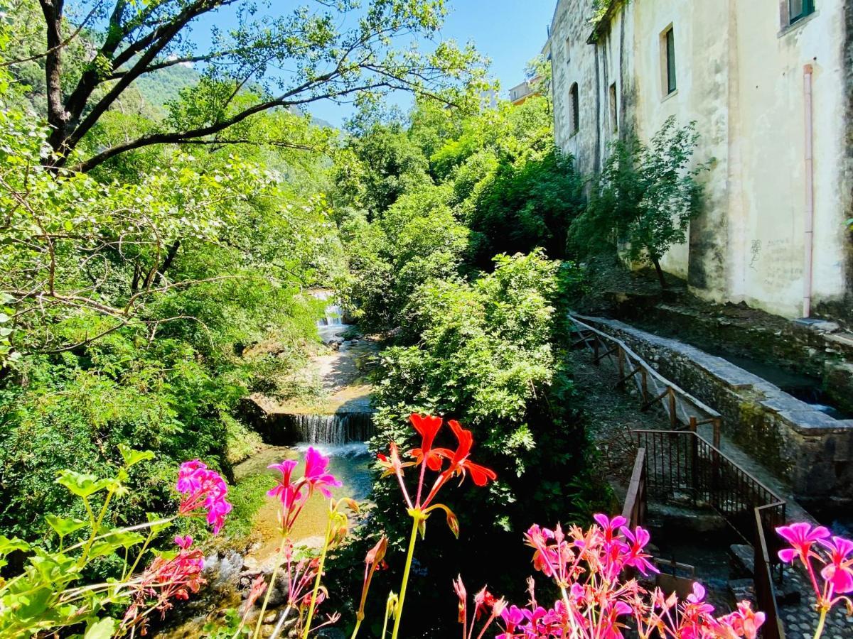 Campagna Waterfalls View Suites Экстерьер фото
